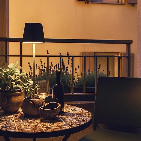 Villareja - Stilvolle Ruhige Boutique-suite Mit Terrasse, Designbad Und Altstadtblick Im Herzen Von *